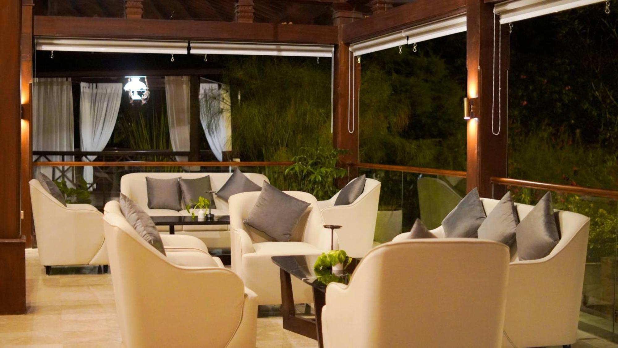 Lorin Solo Hotel Exterior photo